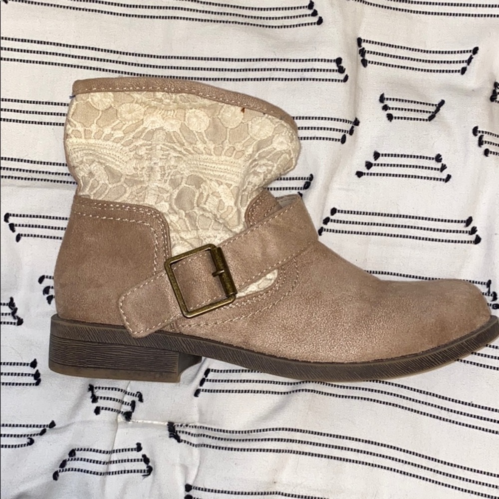 Mudd Tan Booties with Lace